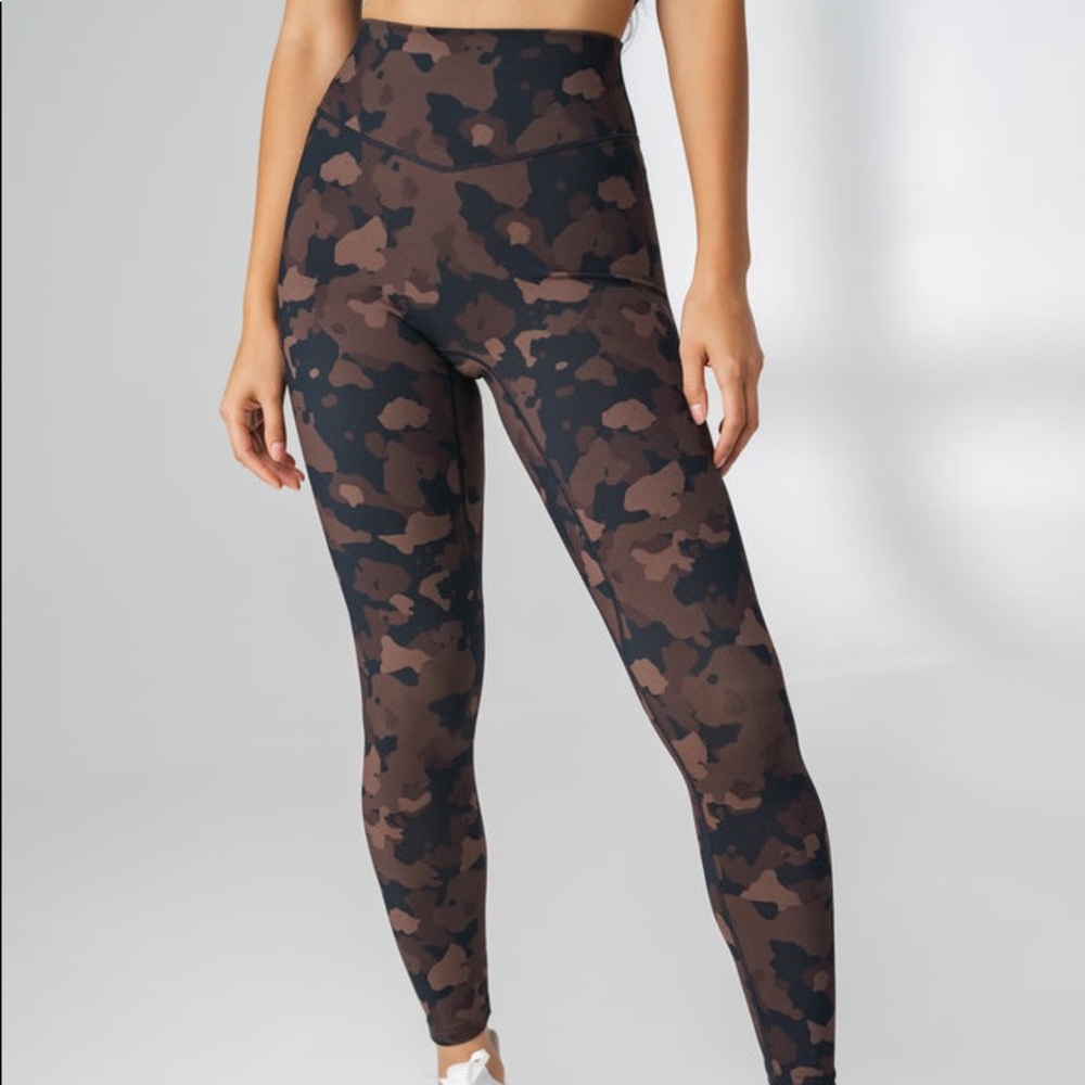 BALANCE ATHLETICA ASCEND leggings!